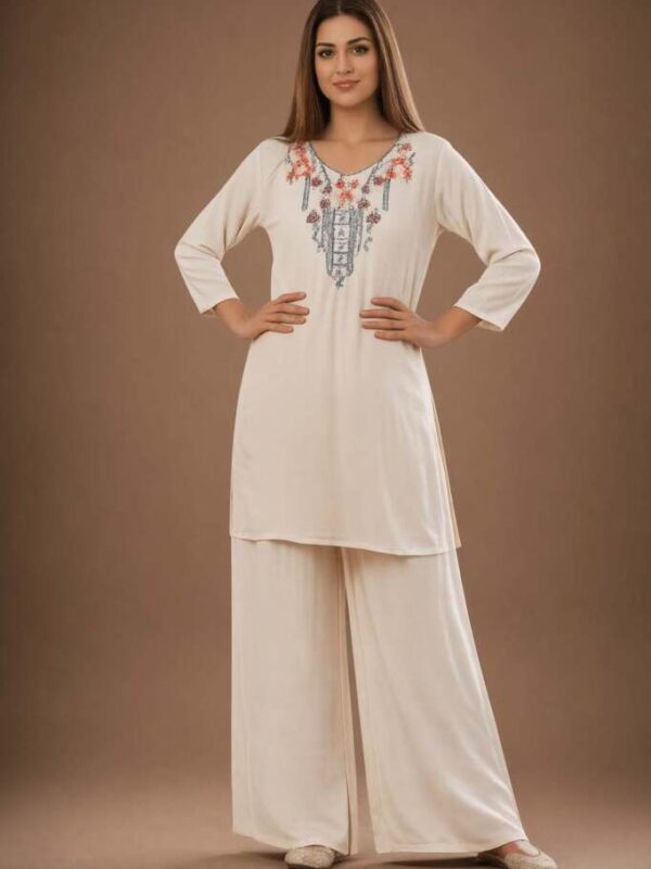 Women’s Embroidered Kurti – Elegant Ethnic Wear