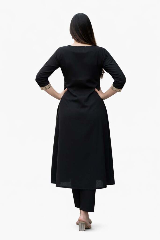 Women’s Black Floral Printed Straight Kurta with Pant (Ethnic Kurti Set) - Image 4